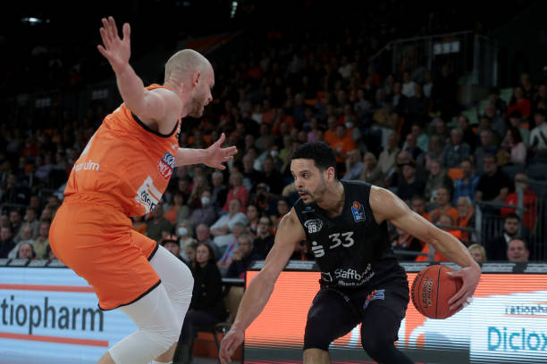 还是对彼此 还是对彼此