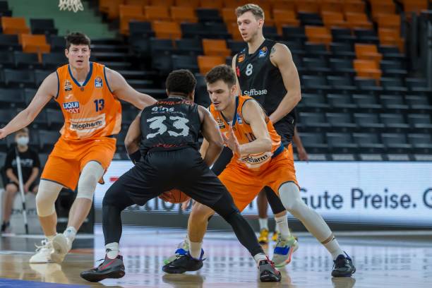 将把守球门 将把守球门